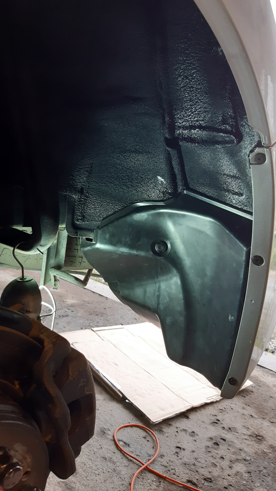 Установил задние подкрылки — Honda Stream (RN6-9), 1,8 л, 2009 года ...