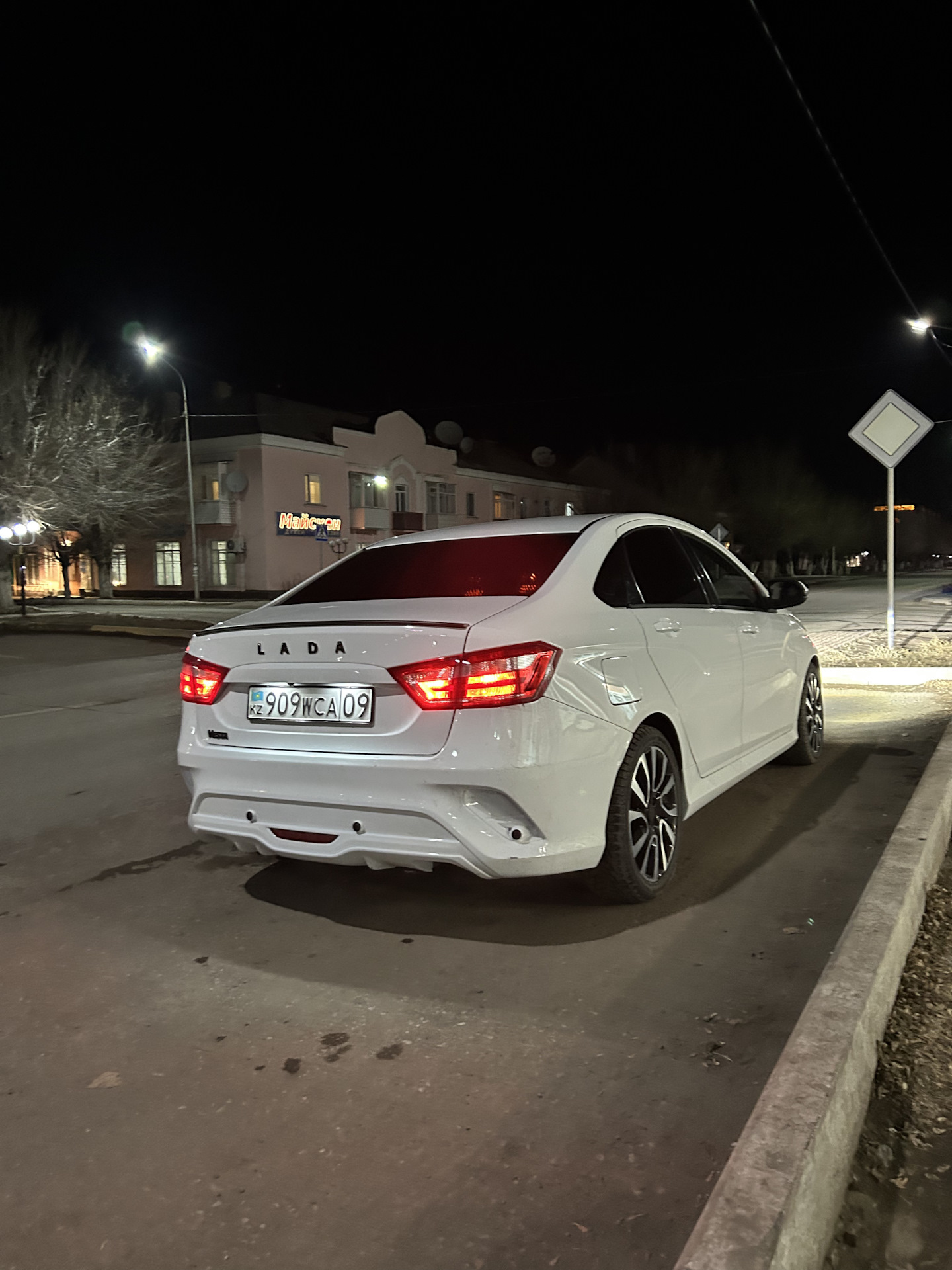 Задний бампер веста спорт — Lada Vesta (1G), 1,6 л, 2018 года | тюнинг ...