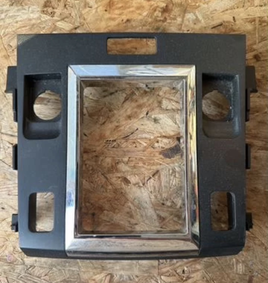 Панель МКПП на Suzuki Grand Vitara (2G). Б/у | 1 000 ₽ в городе Красногорск | DRIVE2