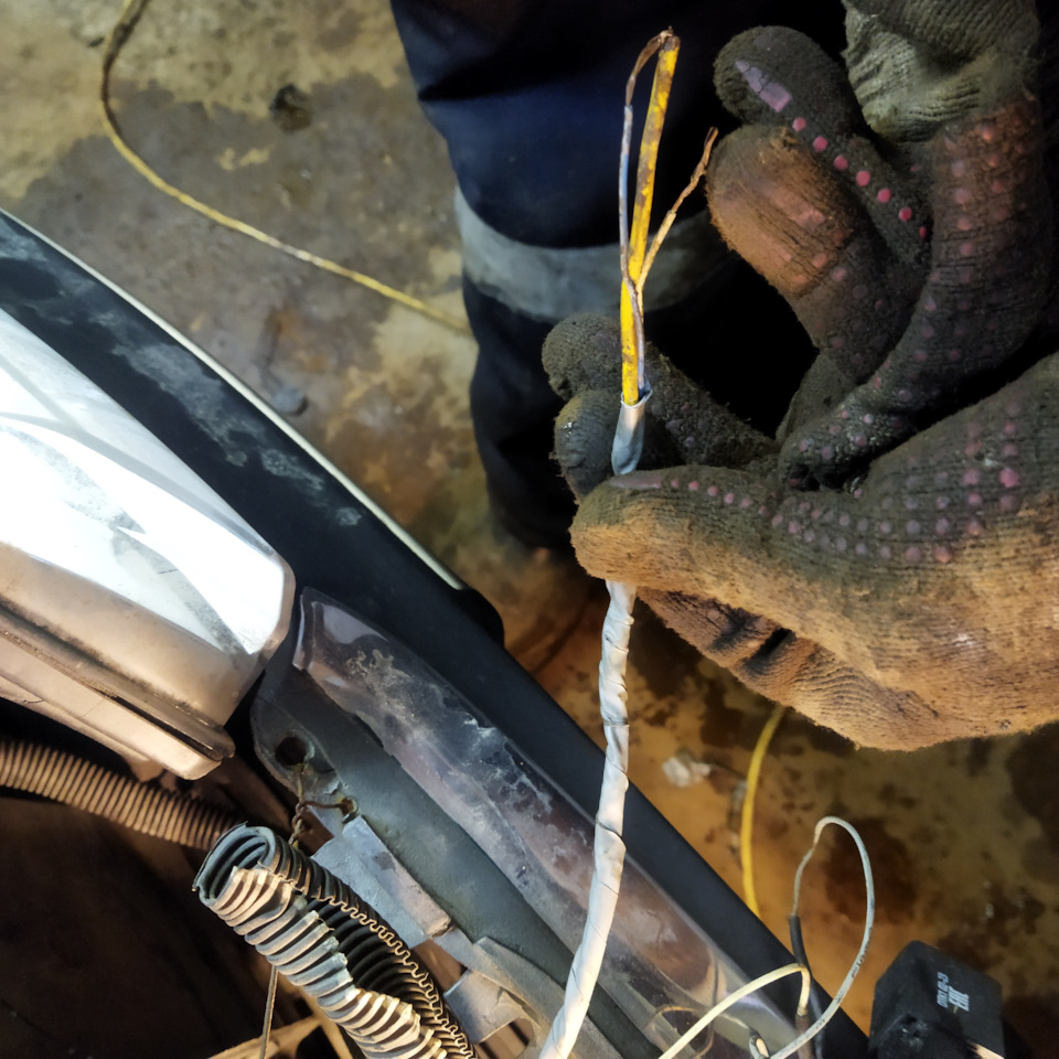 Нужна помощь. Проводка вентилятора охлаждения двигателя — Peugeot 406 ...