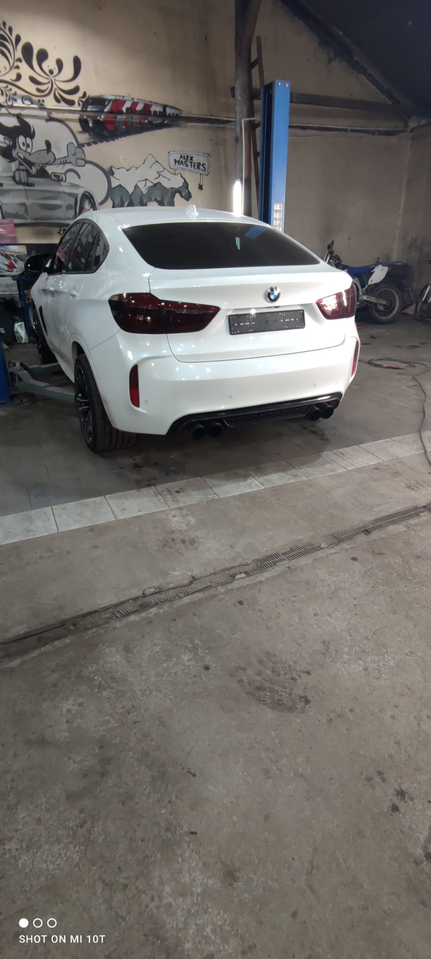 На процедурах — BMW X6 (F16)