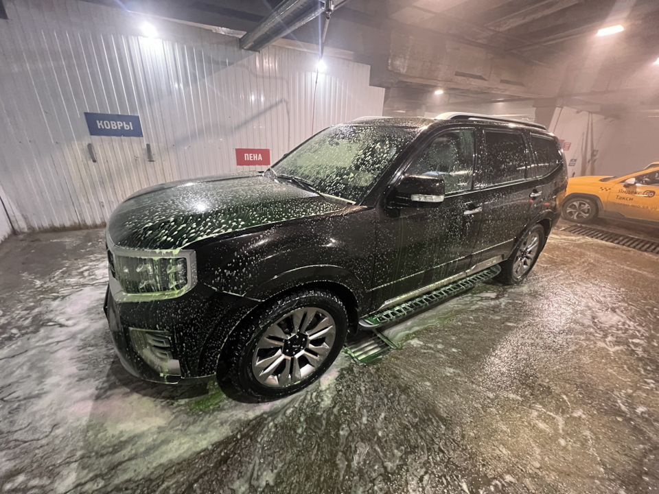 Photo from the logbook KIA Mohave (HM2)