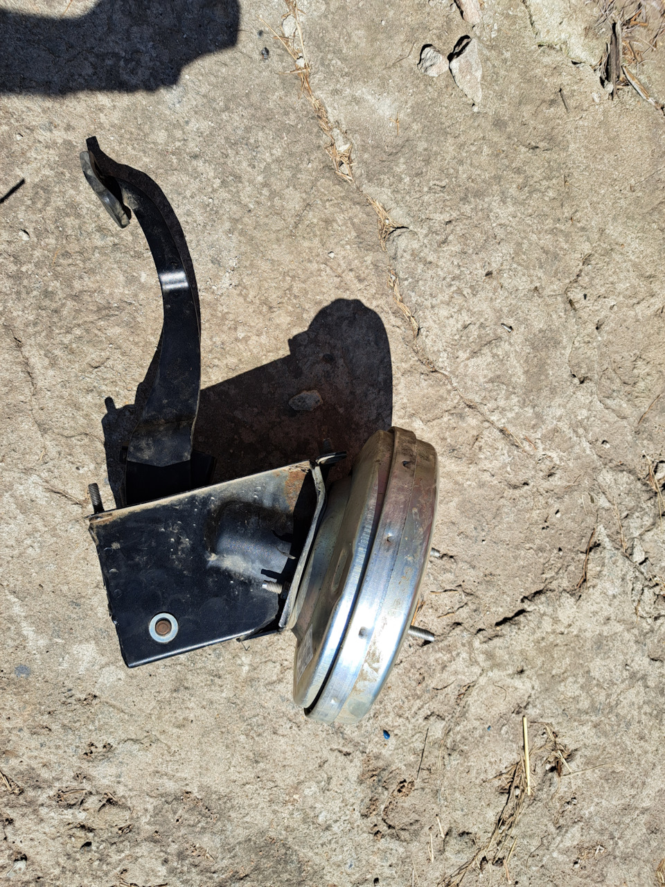 Старый усилитель) — Lada Приора седан