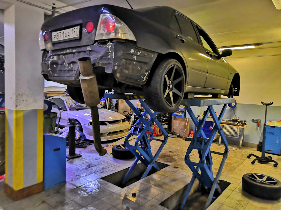Тормозные диски, перевес выхлопа — Toyota Altezza, 2,5 л, 1999 года ...