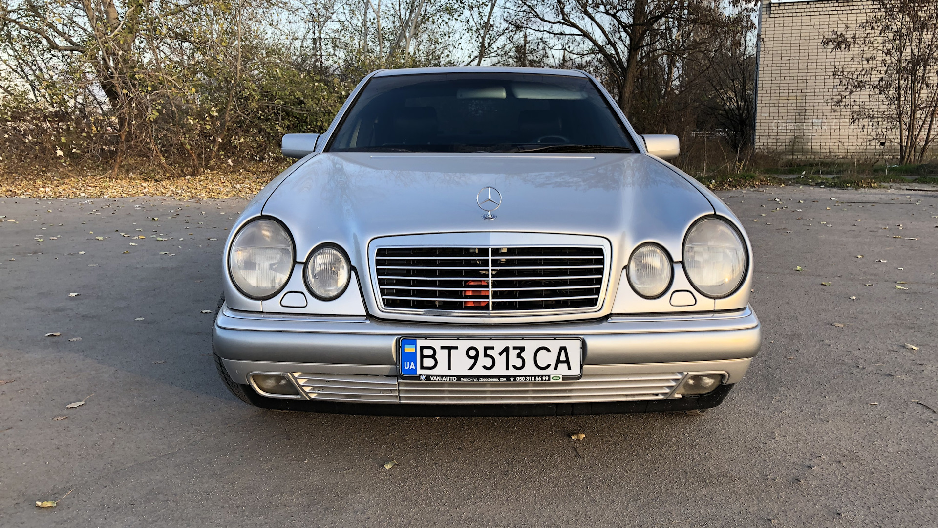 Mercedes-Benz E-class (W210) 2.8 бензиновый 1998 | Brillantsilber Elegance  на DRIVE2