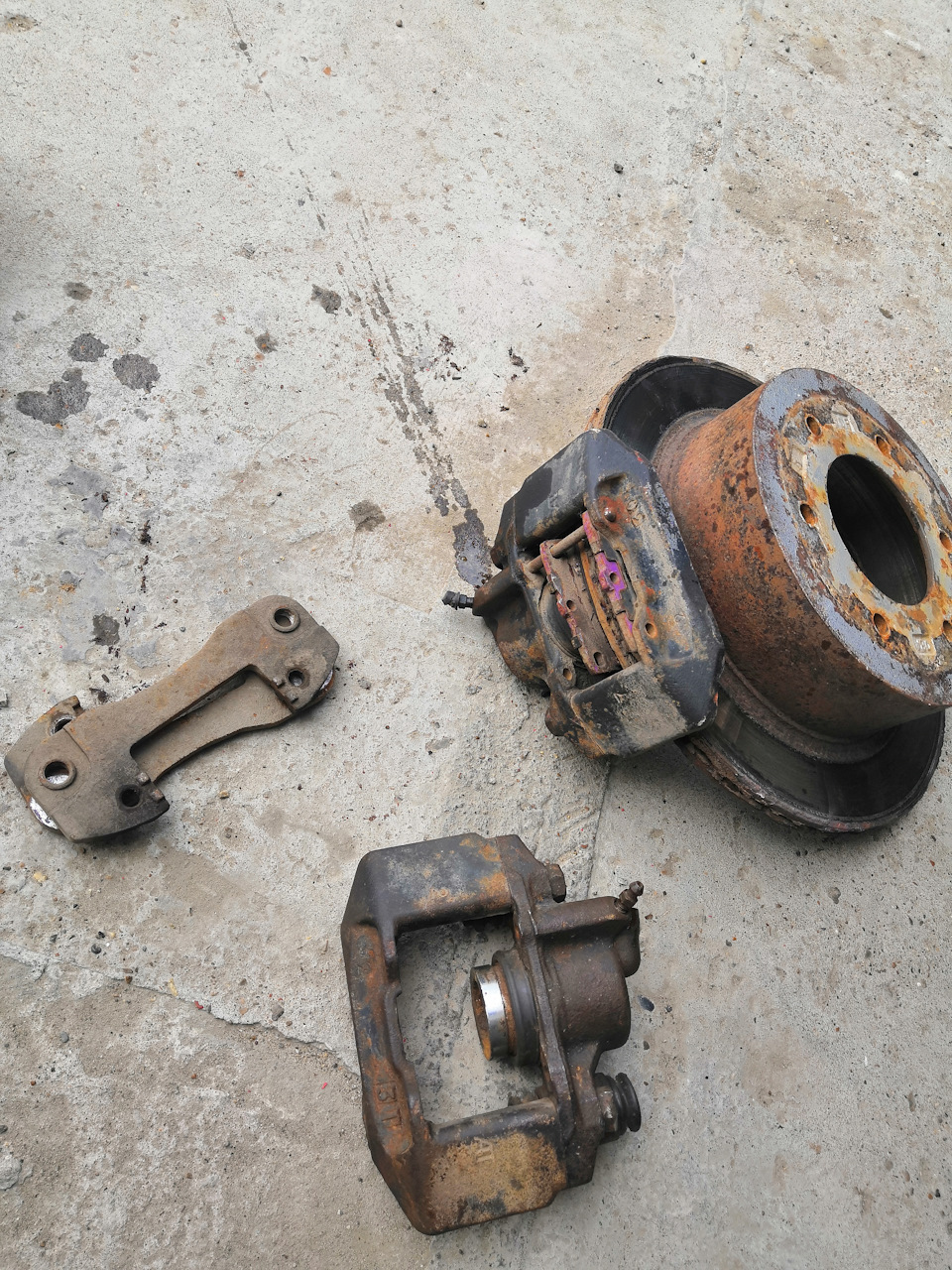 Суппорта паджеро спорт 2