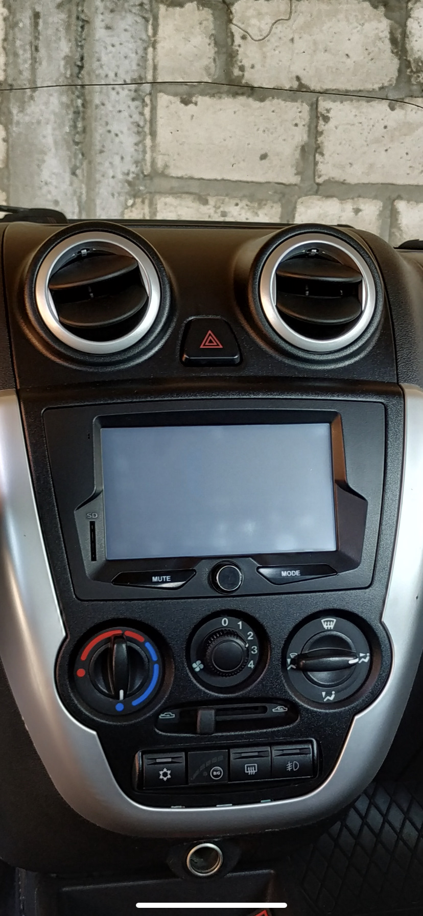 Замена тач скрина (сенсора) на ммс 2190 — Lada Гранта (1G), 1,6 л, 2016 ...