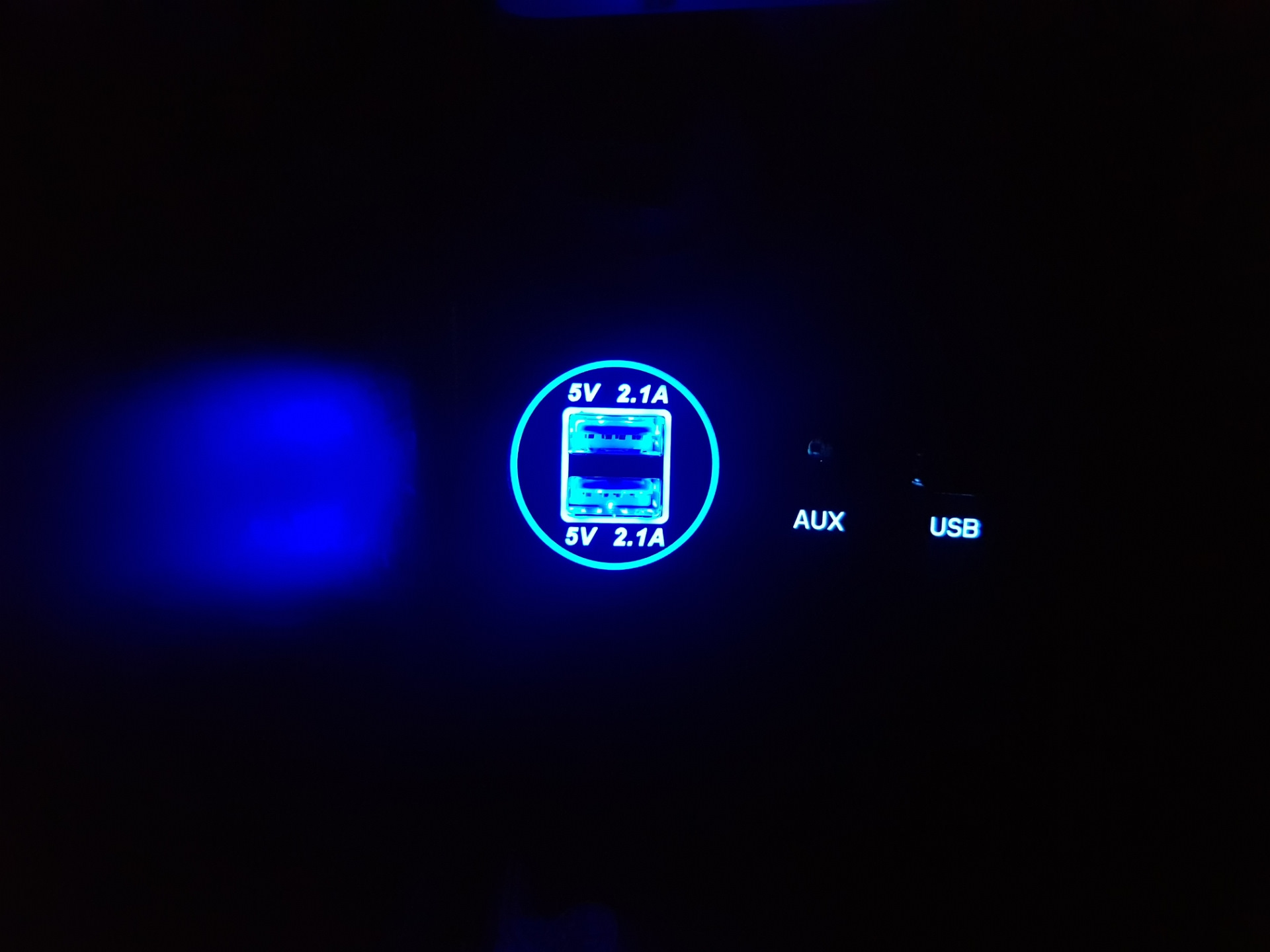 Usbзарядка — Hyundai Solaris, 1,6 л, 2014 года своими руками DRIVE2