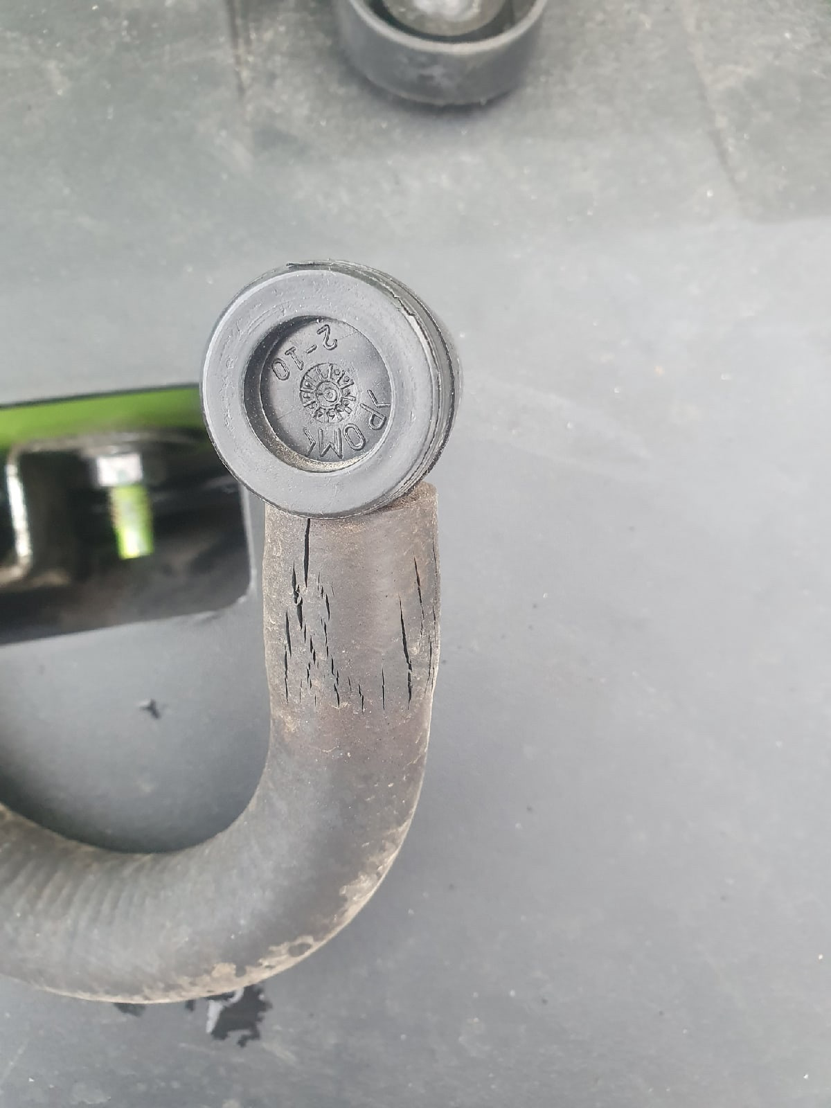 Замена шланга вакуумного усилителя и клапан на омывайку — Lada Vesta ...