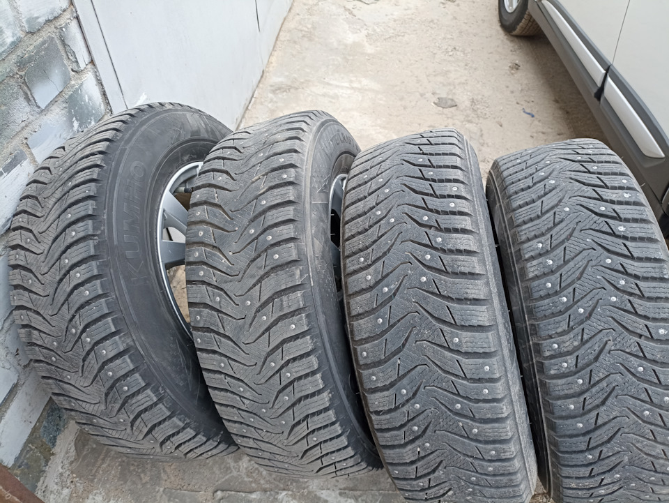 Kumho wintercraft ice r14