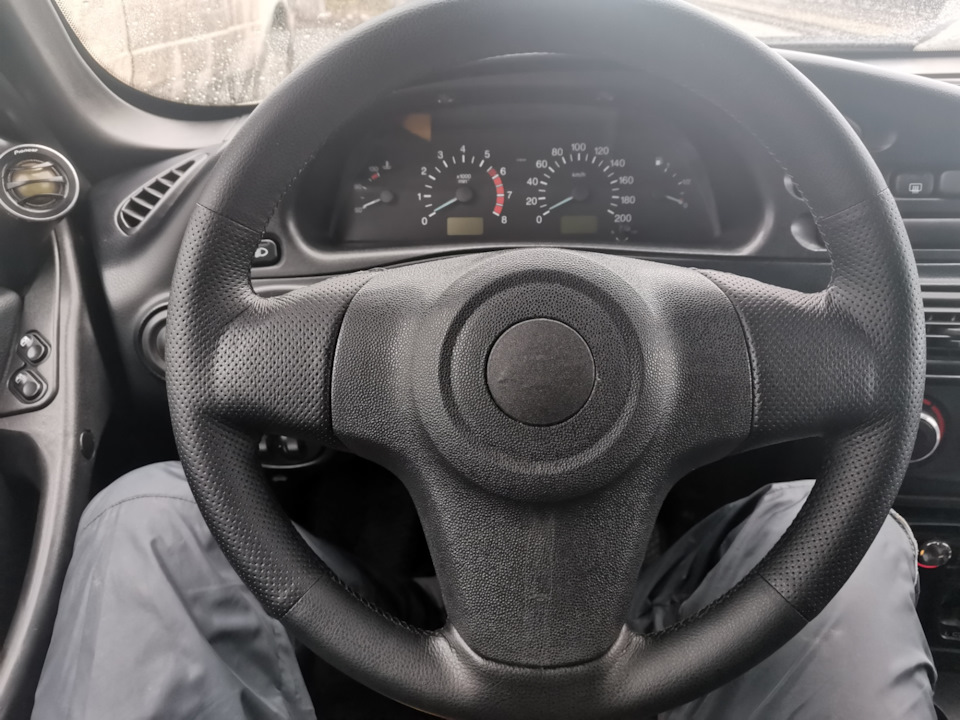 У всех есть кожаный руль😂 — Chevrolet Niva GLX, 1,7 л, 2010 года ...
