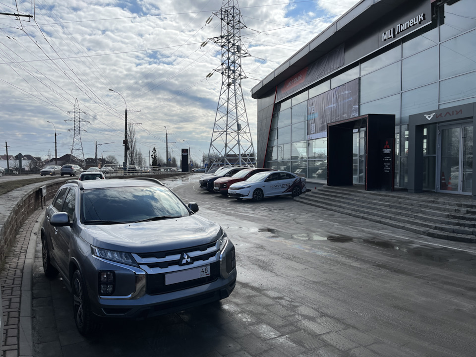 Вывеску Mitsubishi Motors убрали и повесили JETOUR. — Mitsubishi ASX
