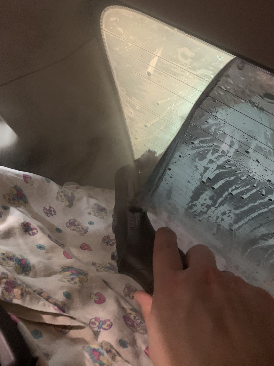 Удаление тонировки с заднего стекла, ремонт фиксаторов всех дверей ...