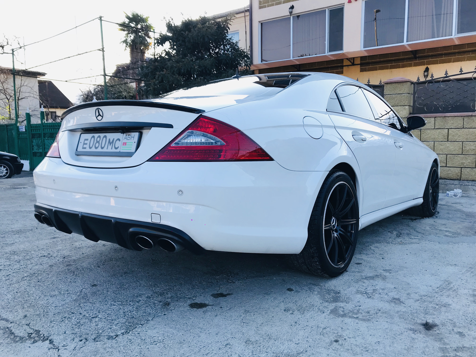 Мерседес CLS 5 5 AMG 2005