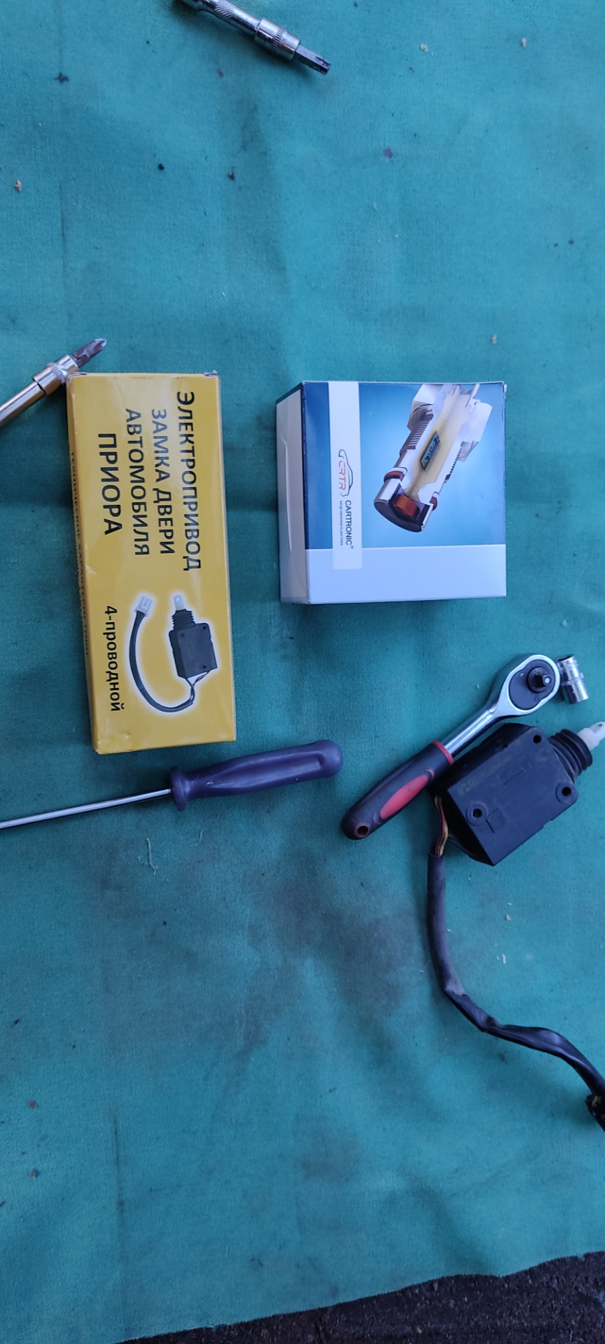 Самопроизвольное открывание дверей. — Lada Приора хэтчбек, 1,6 л, 2009 ...