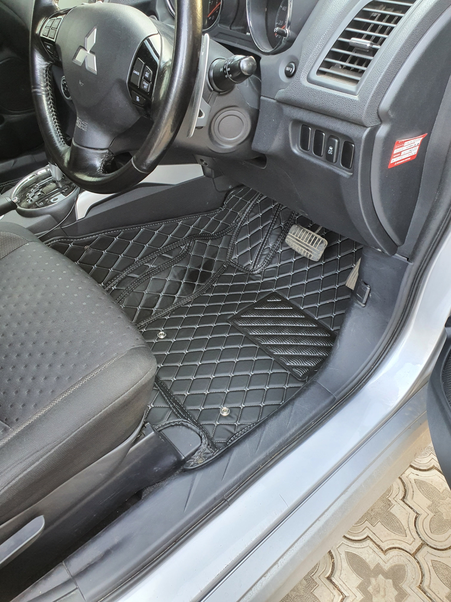 3D Ковры из экокожи — Mitsubishi RVR (3G), 1,8 л, 2011 года ...
