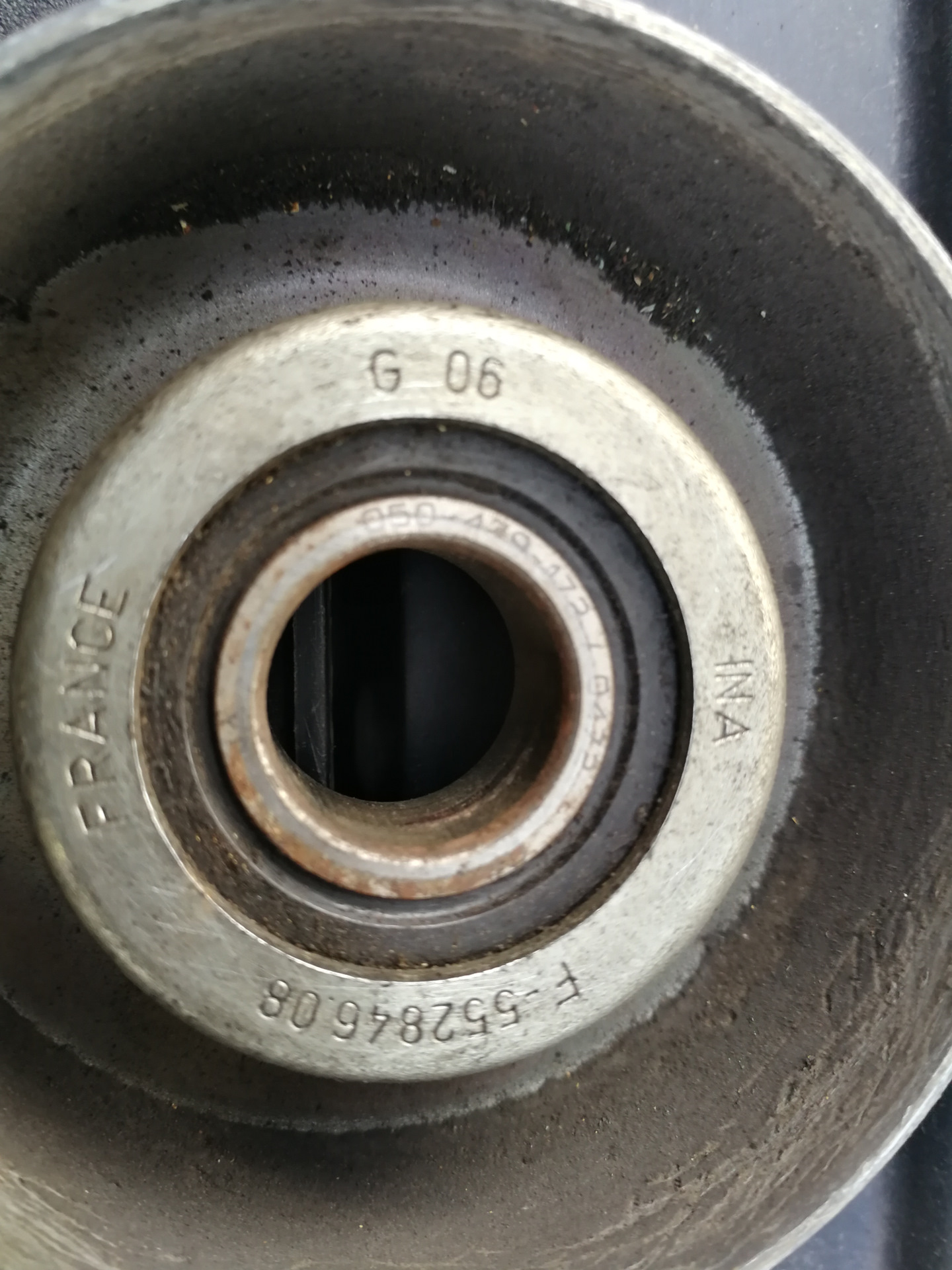 Прижимной ролик помпы — Citroen C4 (2G), 1,6 л, 2011 года | своими ...