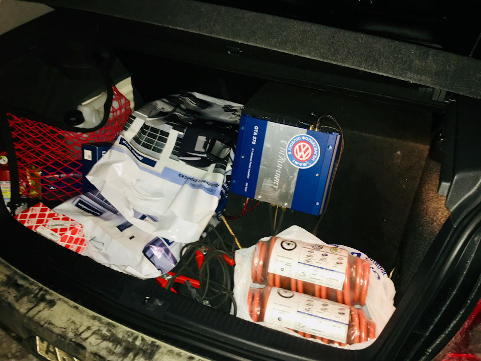 Красивый двухтональный сигнал от "Волги" — Lada 21124, 1,6 л, 2007 года ...