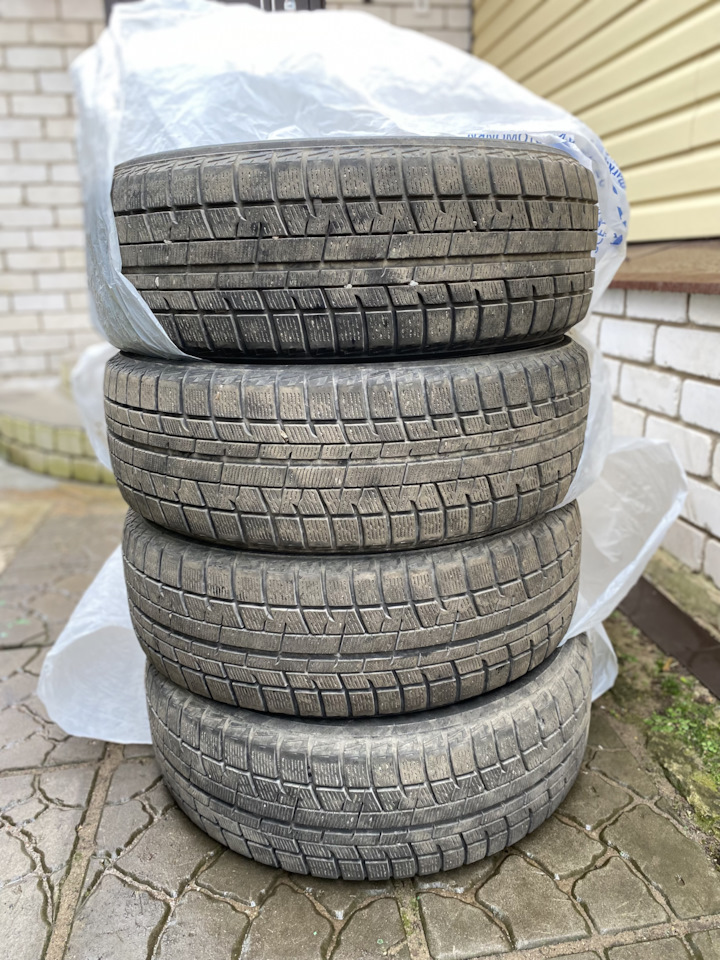 Шины зимние нешипованные Yokohama 225/60 R17 на Hyundai ix35, KIA ...