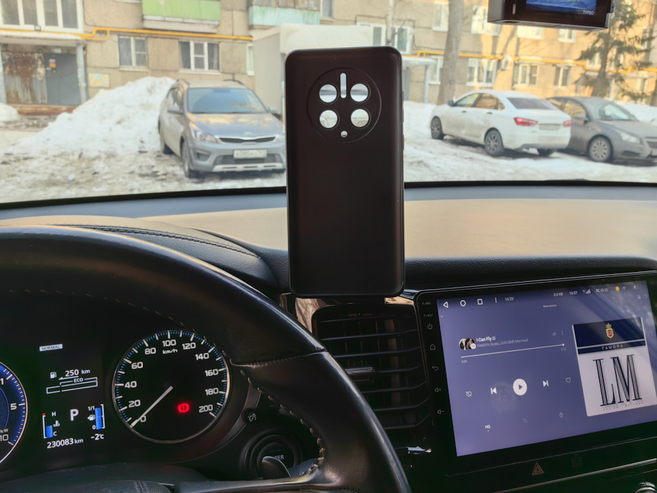 36 — Mitsubishi Outlander (3G)