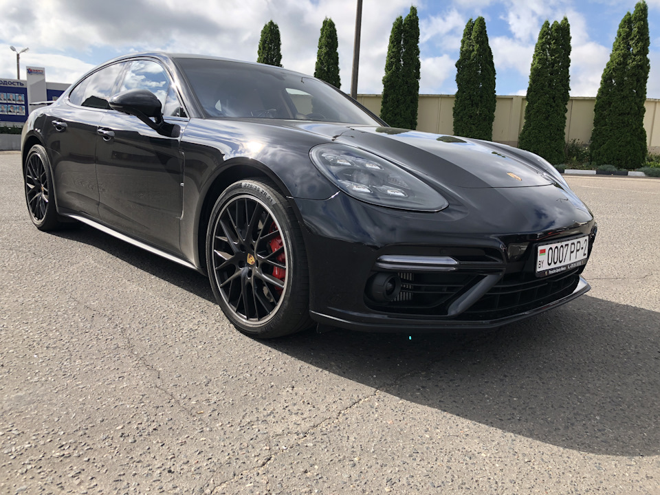 2017 Porsche Panamera Turbo (971)