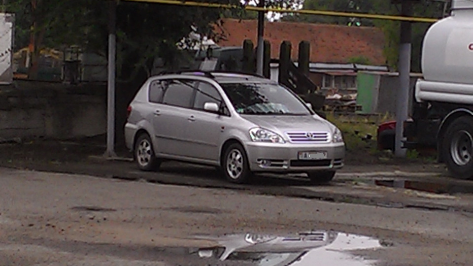 Toyota Avensis Verso 1AZ-FE