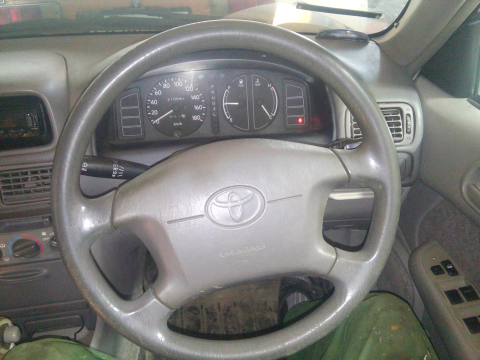 Оплетка руля, подсветка, шильдики, фара — Toyota Corolla (110), 1,3 л ...