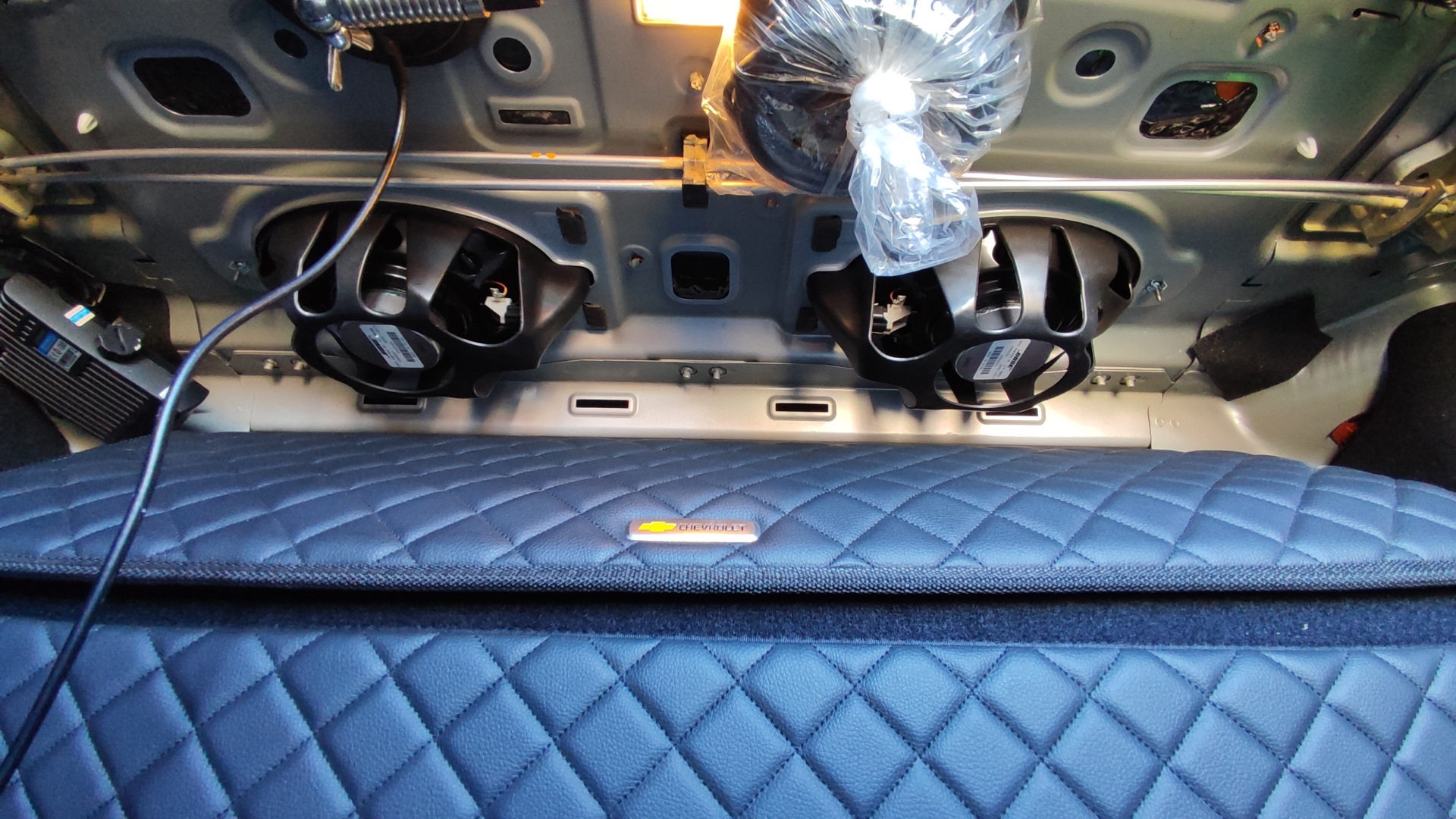 Задние блины динамики GM Bose — Chevrolet Cruze (1G), 1,6 л, 2011 года ...