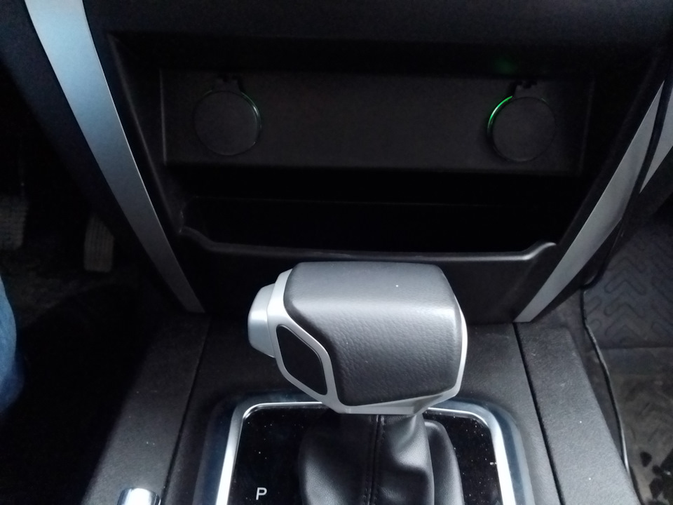 Дополнительная розетка в панели приборов. — УАЗ Patriot, 2,7 л, 2020 ...