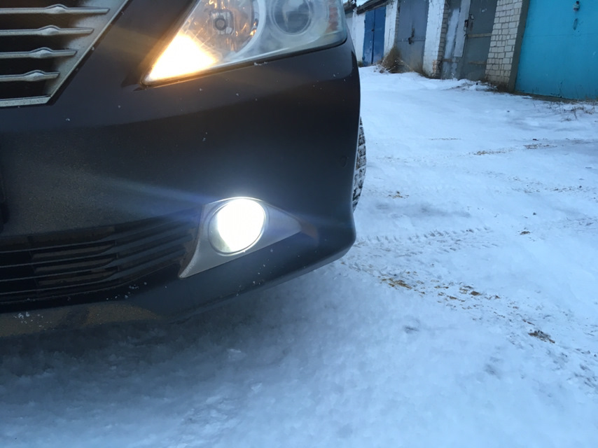 Противотуманные фары LED установил! — Toyota Camry (XV50), 2 л, 2013 ...