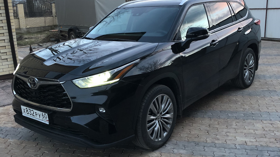 Toyota Highlander Чёрный  SAFETY
