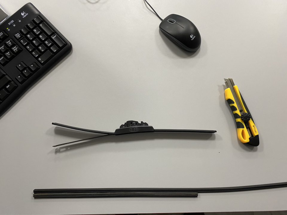 Замена резинок в бескаркасных дворниках (щетках) — KIA Rio (1G), 1,3 л ...