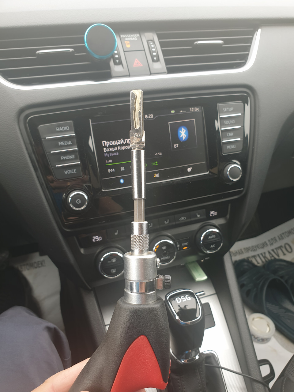 Никогда не спите в машине с ключом в замке зажигания — DRIVE2