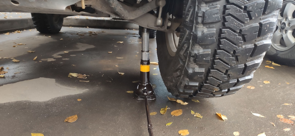 Прикупил домкрат от Toyota — Mitsubishi Pajero (4G), 3,8 л, 2007 года ...