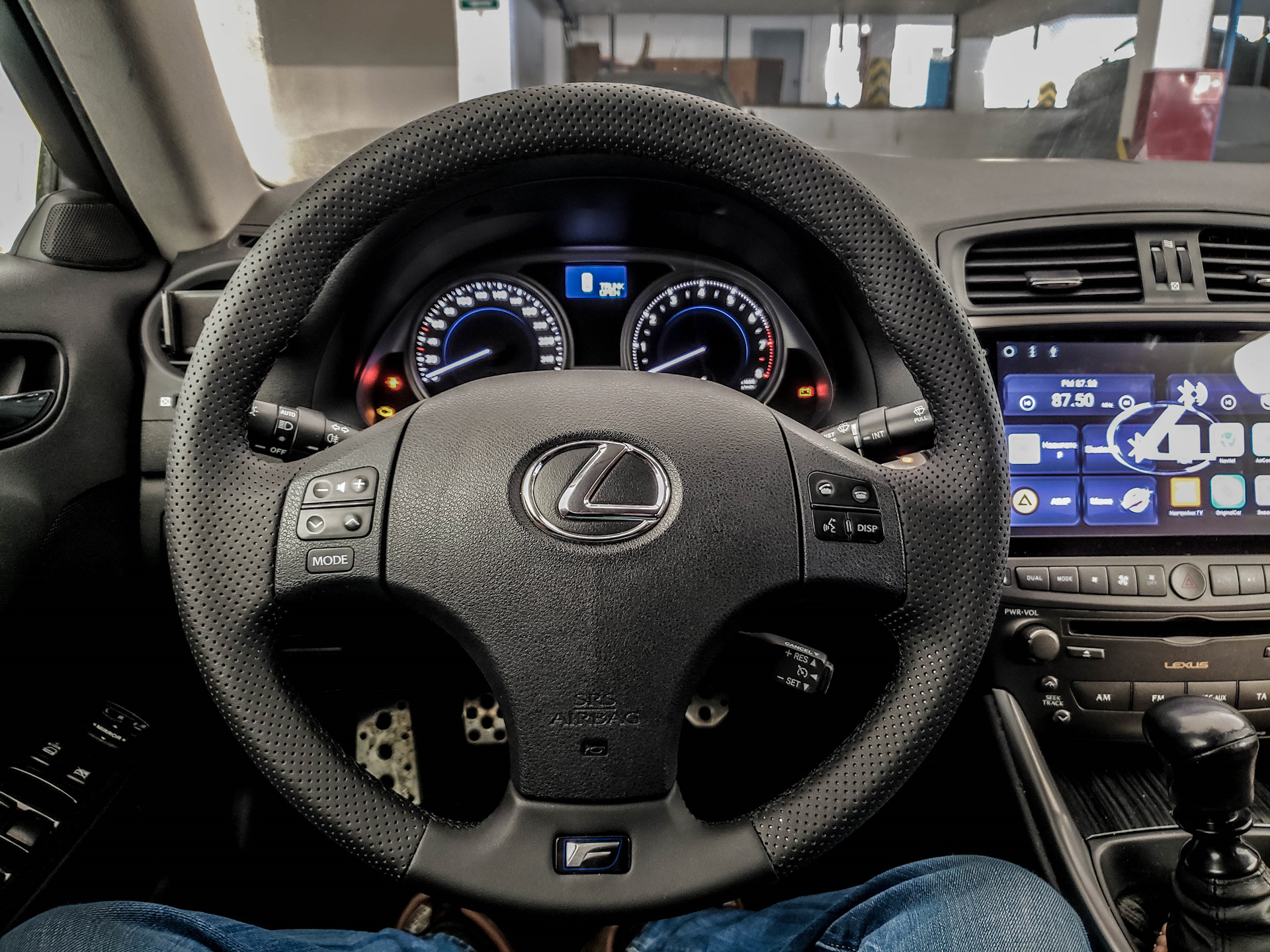Руль lexus is f sport