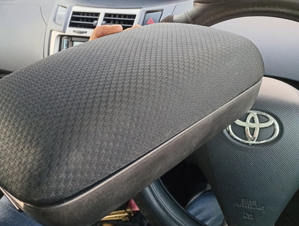 Вот, правда не цвет салона но мне нравиться ) — Toyota Premio (T240)