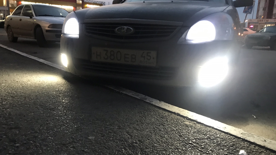 Отпал эур, машина заглохла, загорел зн подушек — Lada Приора седан, 1,6 ...