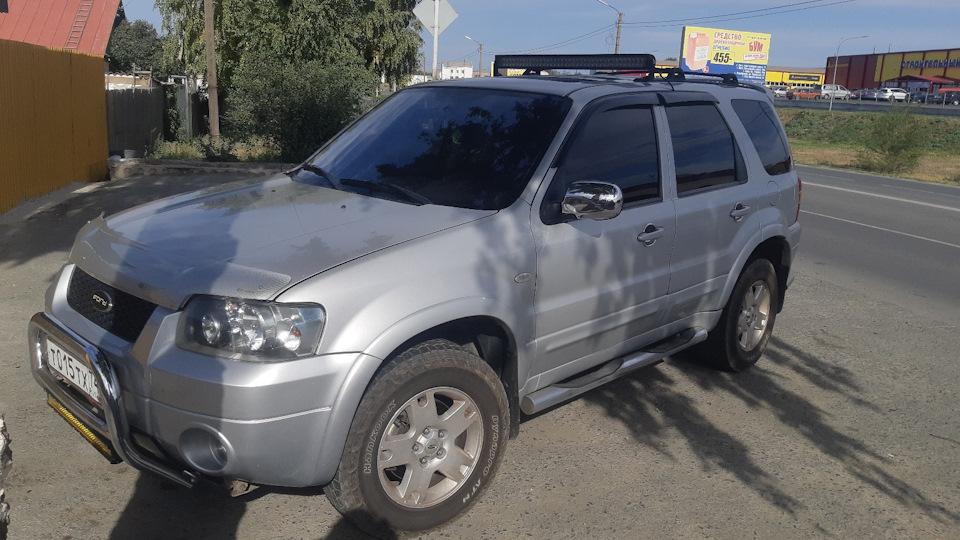Лед балка 400w на крышу — Ford Maverick II, 3 л, 2005 года ...
