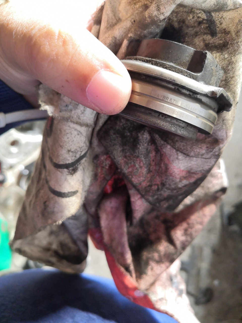 ina — Lada Granta. Запчасти на фото: 566682