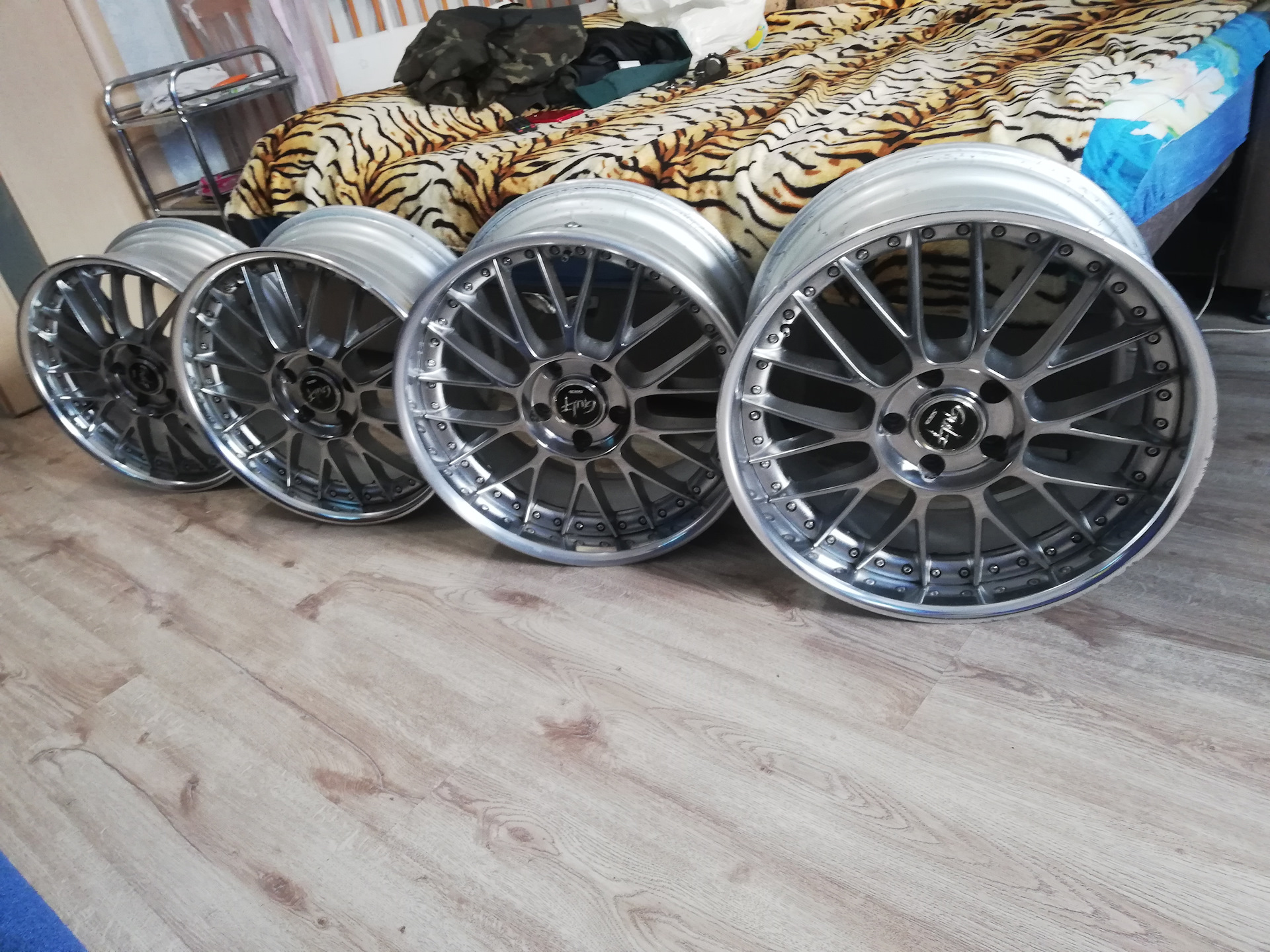 Купить Диски Ворк R18