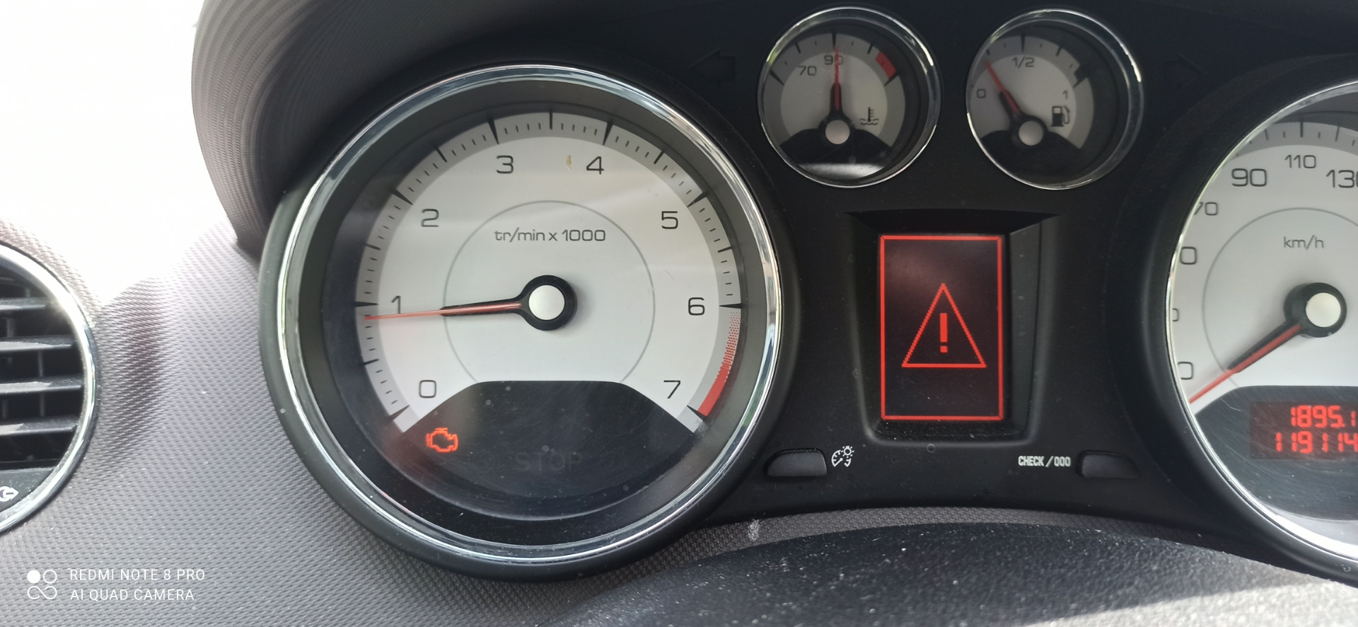 Что это может быть? — Peugeot 308 SW (1G), 1,6 л, 2008 года поломка DRIVE2