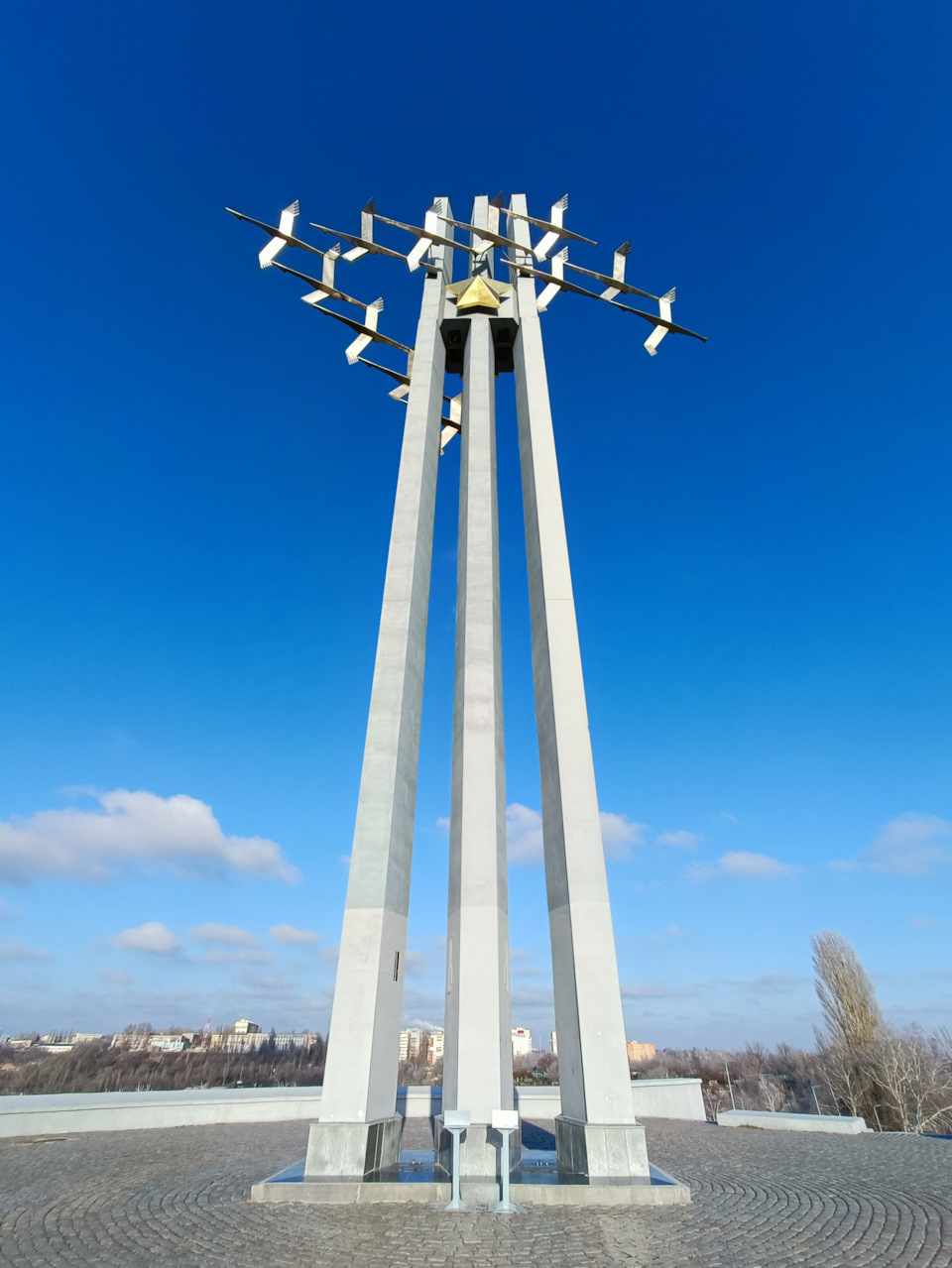 Заметки с командировки в Саратов (Мемориальный комплекс Журавли) —  Сообщество «Клуб Путешественников» на DRIVE2