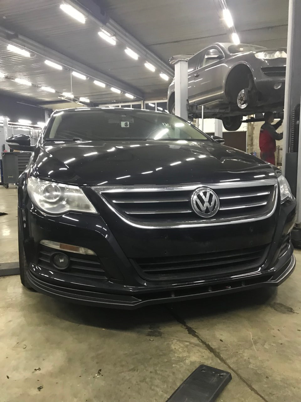 Номер отлетел в космос — Volkswagen Passat CC, 2 л, 2009 года | поломка |  DRIVE2