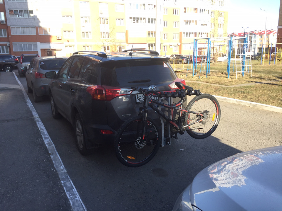 Фото в бортжурнале Toyota RAV4 (IV)