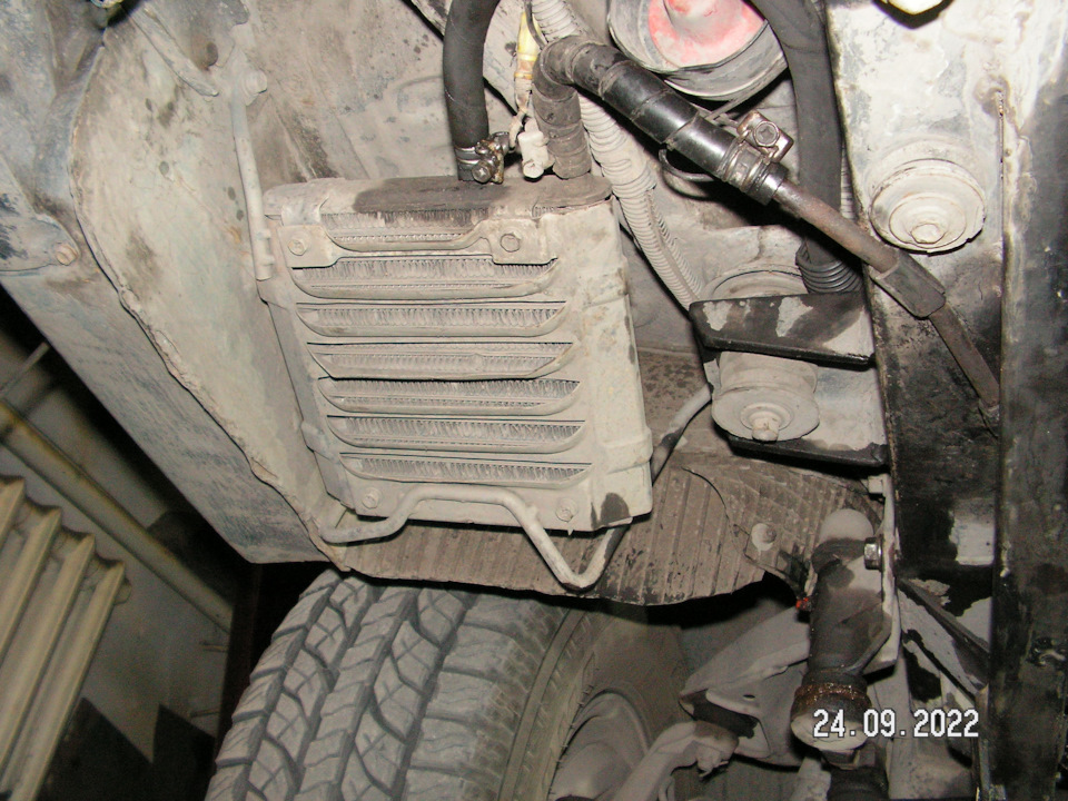 Так-же оставил родной радиатор АКПП. — Самодельный микроавтобус  ГЛОРИЯ