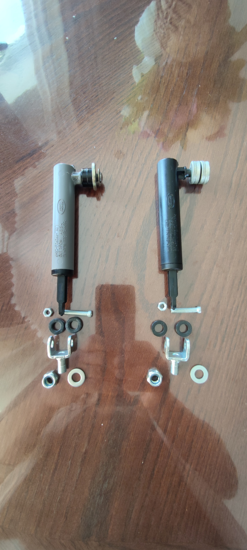 11. Амортизатор (демпфер) бардачка Фрилендер 2 — Land Rover Freelander ...