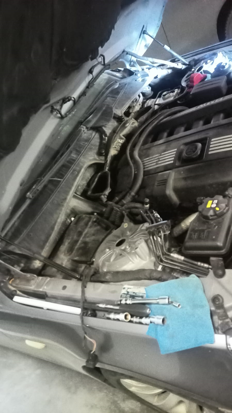 🔵 26…Чистка клапанов Анаса, замена КВКГ, чистка сеток Ванос. — BMW 5 ...