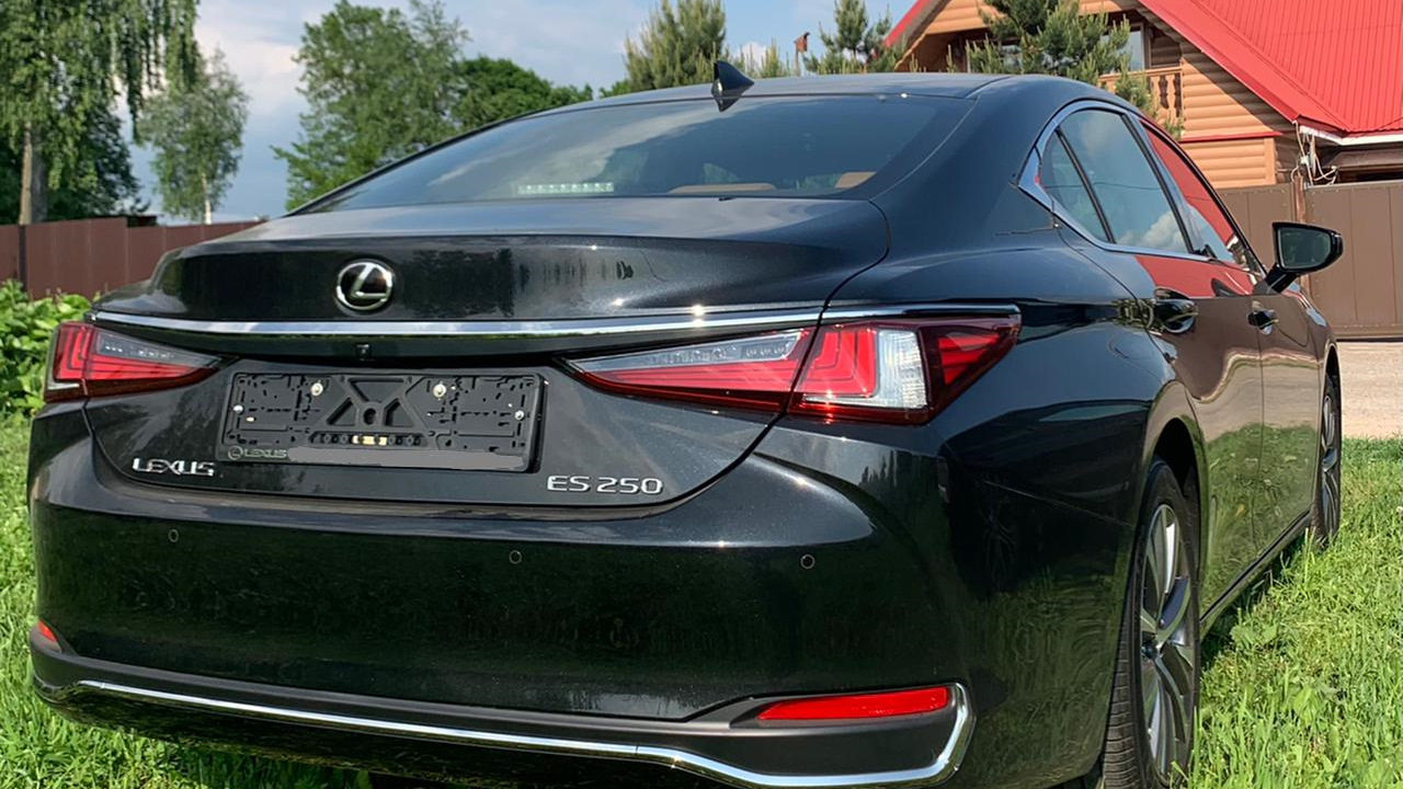 Lexus ES (7G) 2.5 бензиновый 2020 | Хуексус на DRIVE2