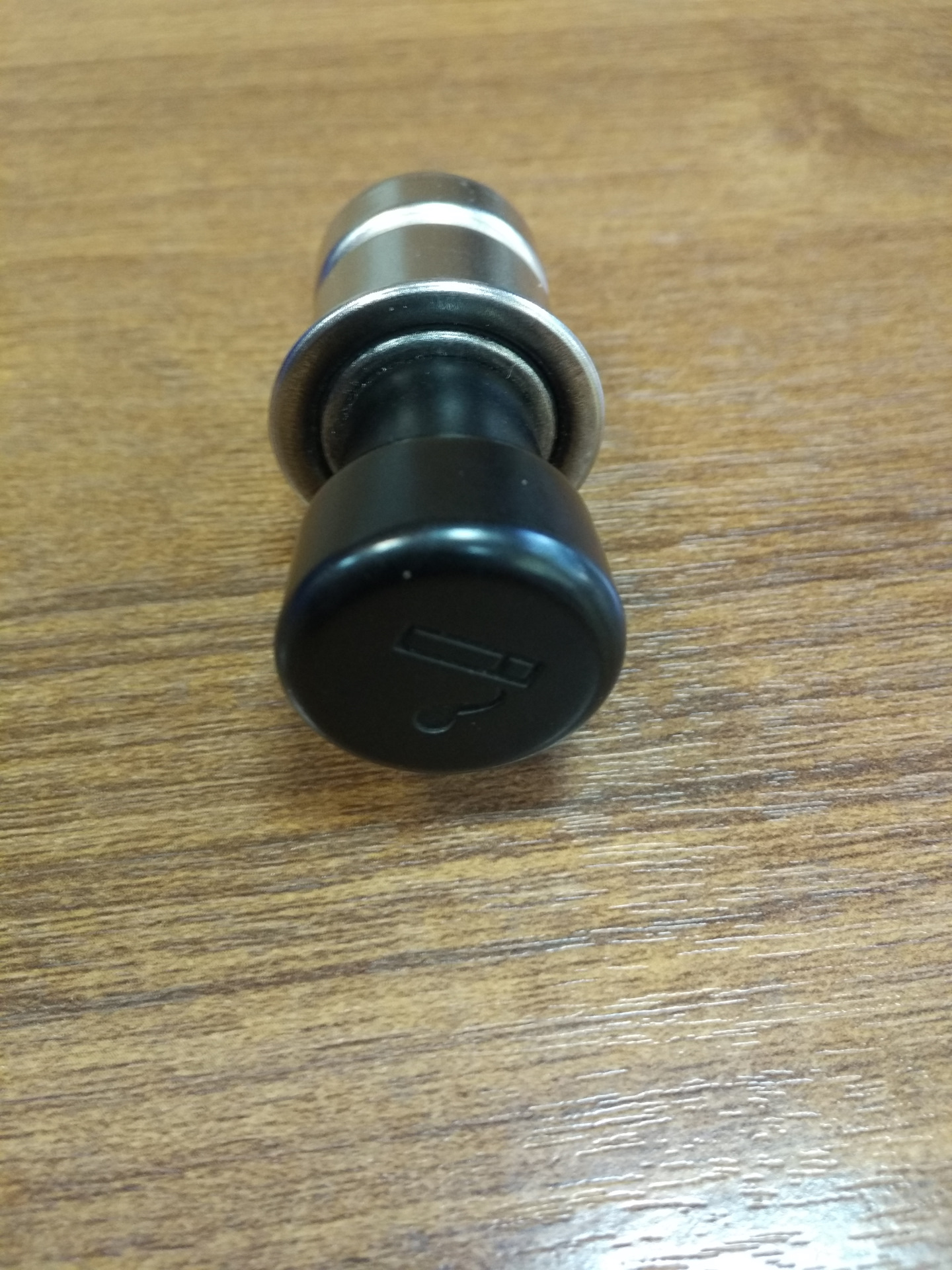 прикуриватели mazda 3 2014. прикуриватель мазда 3 bk. Mazda 6 прикуриватель. прикуриватель на мазду 3 бк. что за круглая штука возле прикуривателя мазда 3 бк.