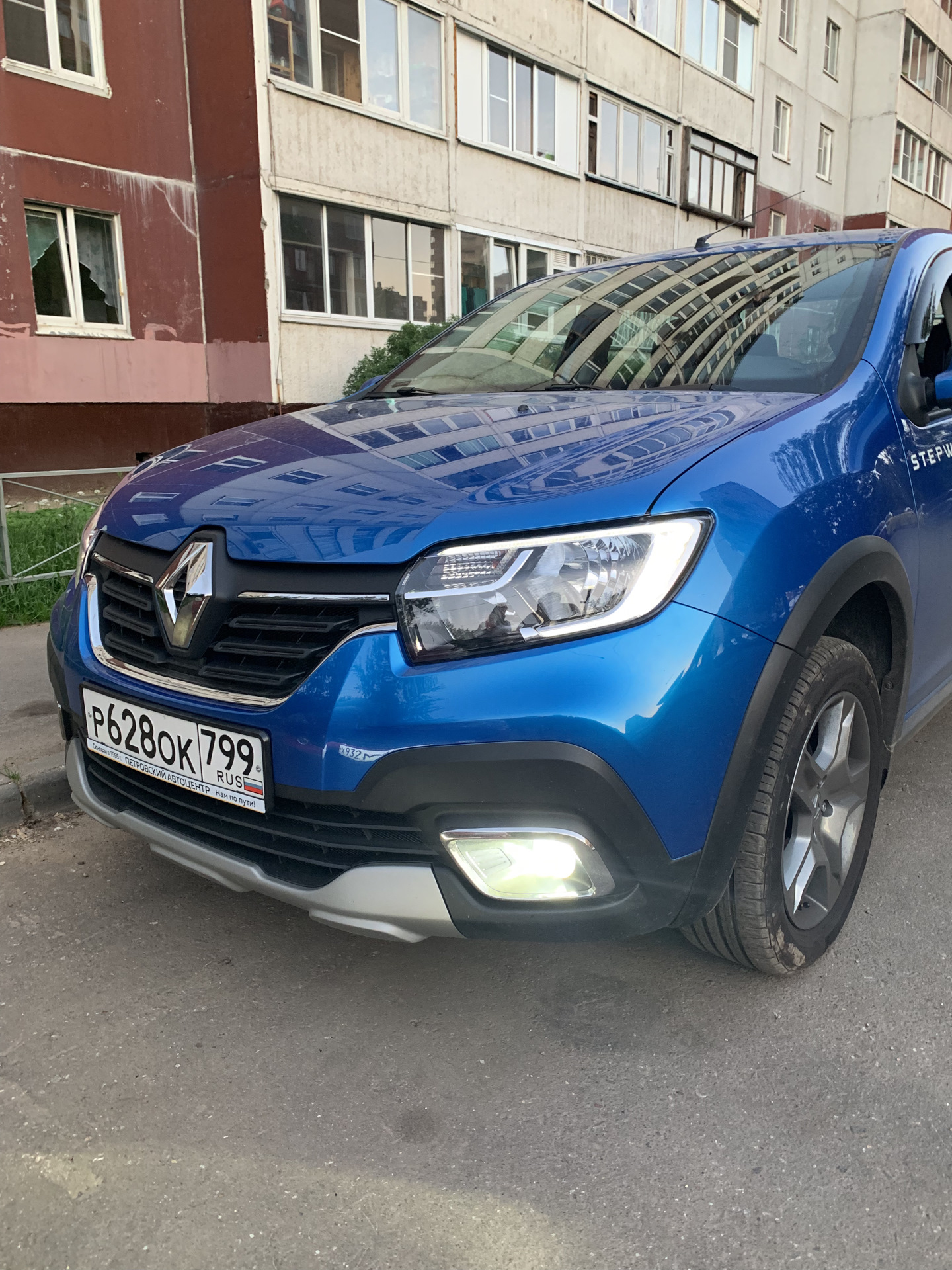 Бампер renault logan stepway